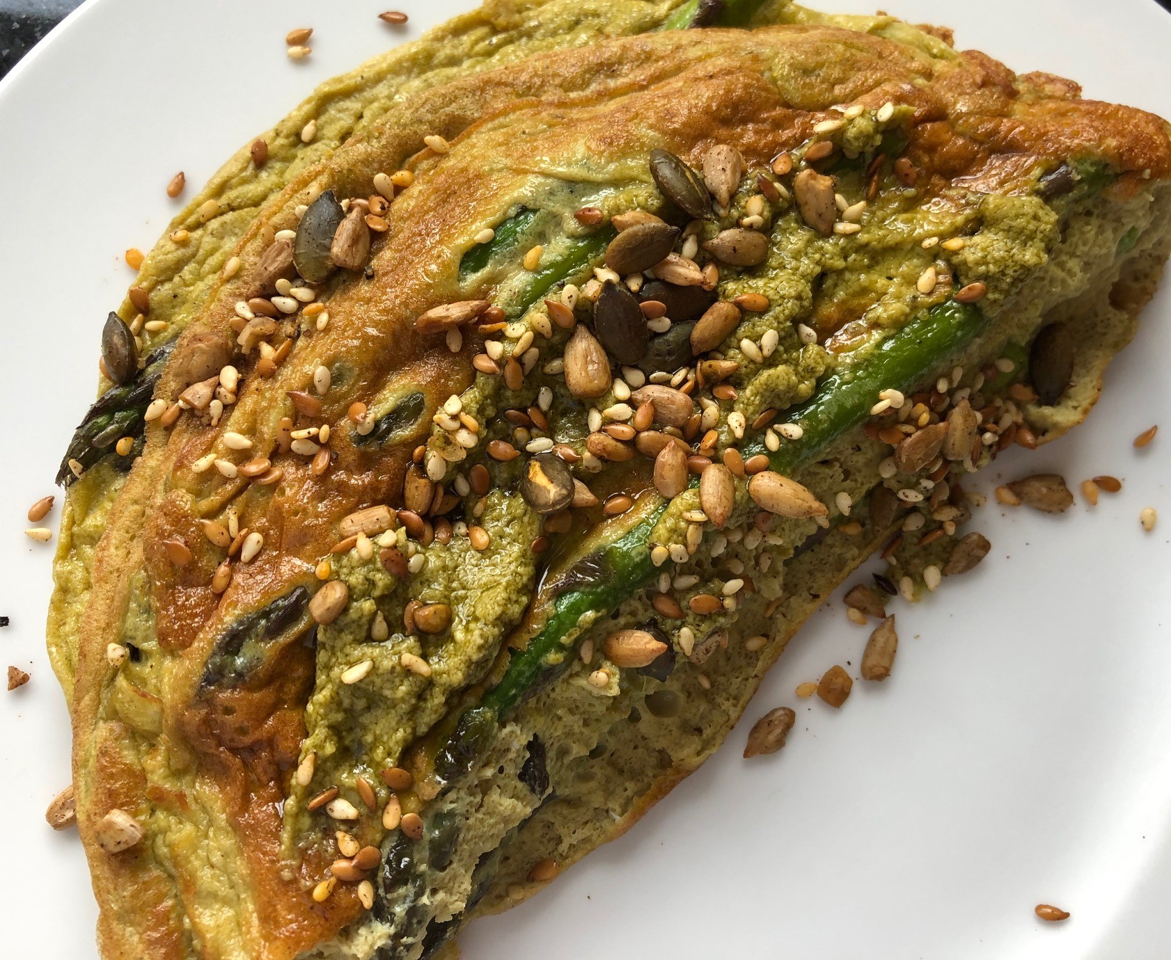 Asparagus and pesto omelette